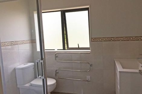 Photo of property in 20 Imperial Place, Henderson, Auckland, 0612