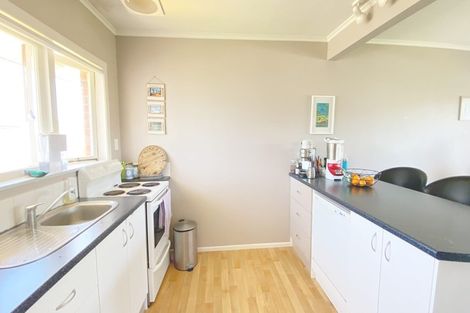 Photo of property in 2/6 Corrella Road, Belmont, Auckland, 0622