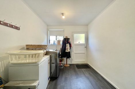 Photo of property in 27 Kerkwall Drive, Naenae, Lower Hutt, 5011