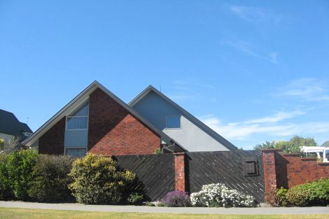 Photo of property in 40 Lakewood Drive, Burwood, Christchurch, 8083