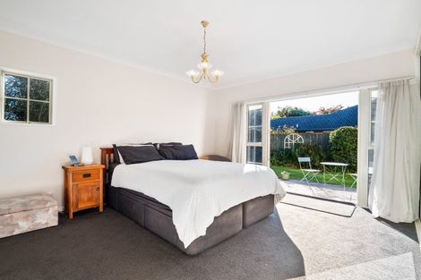 Photo of property in 15 Sutton Place, Dallington, Christchurch, 8061