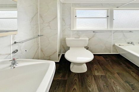 Photo of property in 46-52 Devon Crescent, Bulls, 4818