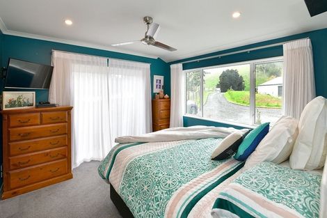 Photo of property in 17a Rapson Road, Kaukapakapa, 0871