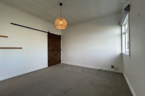 Photo of property in 31 Dunk Place, Milson, Palmerston North, 4414