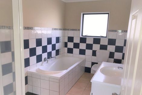 Photo of property in 48a Cartmel Avenue, Massey, Auckland, 0614