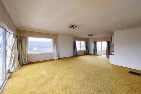 Photo of property in 187 Te Atatu Road, Te Atatu South, Auckland, 0610