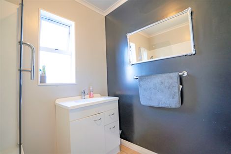 Photo of property in 58 Mauchline Street, Wallacetown, 9816