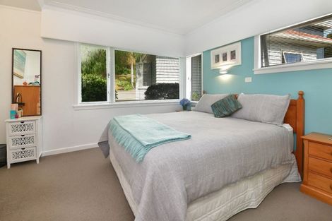 Photo of property in 26 Pohutukawa Avenue, Red Beach, 0932