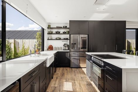 Photo of property in 1 Kiritiana Close, Pyes Pa, Tauranga, 3112