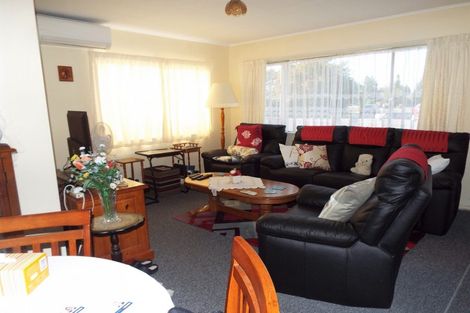 Photo of property in 8a Kouma Place, Fairy Springs, Rotorua, 3015