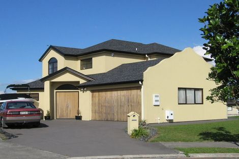 Photo of property in 9 Kawai Rise, Te Atatu Peninsula, Auckland, 0610