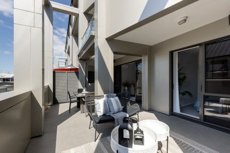 Photo of property in Paramount Apartments, 11/281 Maunganui Road, Mount Maunganui, 3116