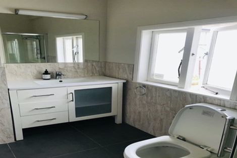 Photo of property in 15 Hendry Avenue, Hillsborough, Auckland, 1042