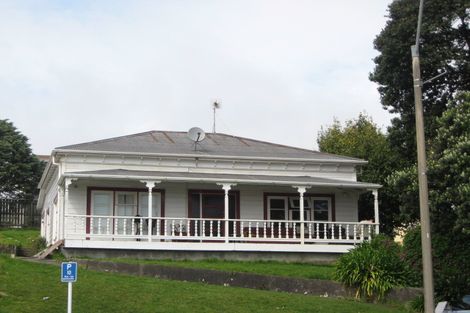 Photo of property in 207 Devon Street West, New Plymouth, 4310