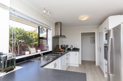 Photo of property in 22 Crownhill Street, Spotswood, New Plymouth, 4310