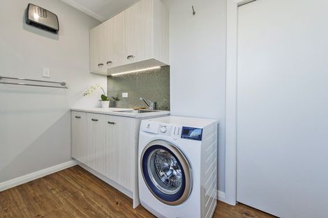 Photo of property in 10 Lee Street, Southbridge, 7602