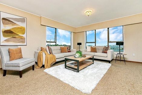 Photo of property in 51 Chelsea View Drive, Chatswood, Auckland, 0626