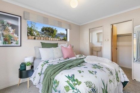 Photo of property in 29a Hardy Street, Waterloo, Lower Hutt, 5011