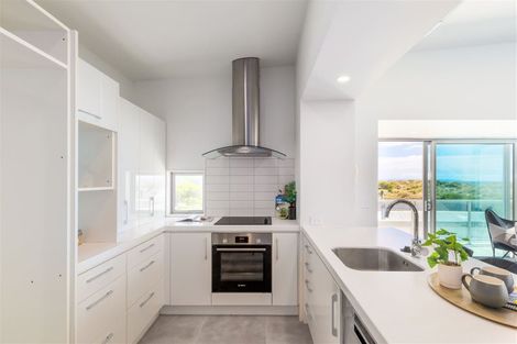 Photo of property in 9/272 Marine Parade, New Brighton, Christchurch, 8061