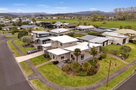 Photo of property in 18 Pacific Place, Whitianga, 3510