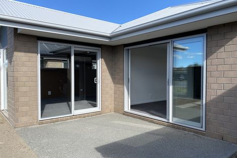 Photo of property in 40 Horoeka Street, Stokes Valley, Lower Hutt, 5019
