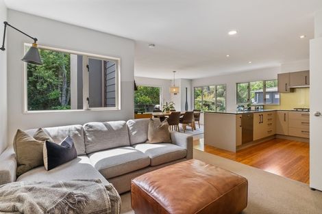 Photo of property in 25 Bemrose Place, Cockle Bay, Auckland, 2014