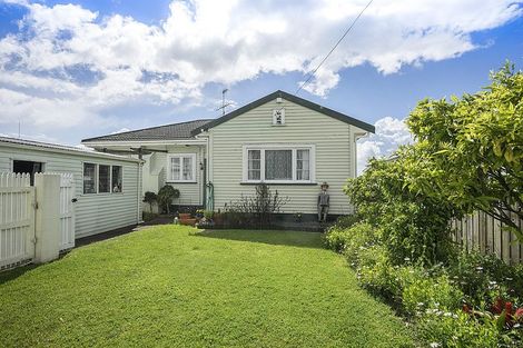 Photo of property in 123 Birkenhead Avenue, Birkenhead, Auckland, 0626