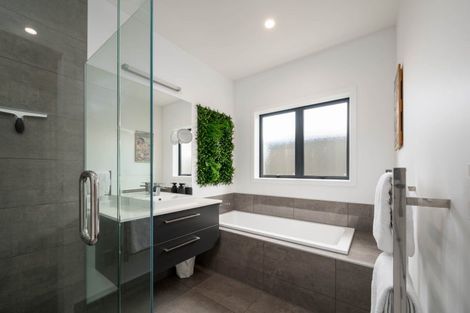 Photo of property in 12 Benmore Place, Poraiti, Napier, 4112