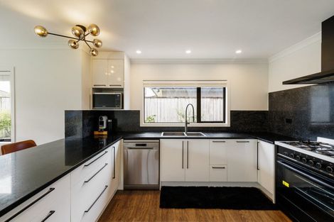 Photo of property in 24 Langdale Court, Huntington, Hamilton, 3210