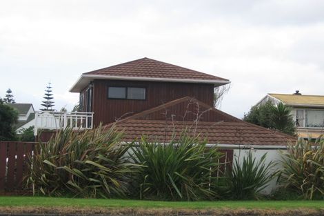 Photo of property in 7a Ngapotiki Street, Paraparaumu Beach, Paraparaumu, 5032