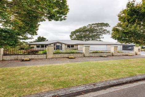 Photo of property in 9 Riverstone Grove, Hokowhitu, Palmerston North, 4410