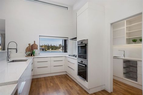 Photo of property in 28 Oakgrove Drive, Rangiora, 7400