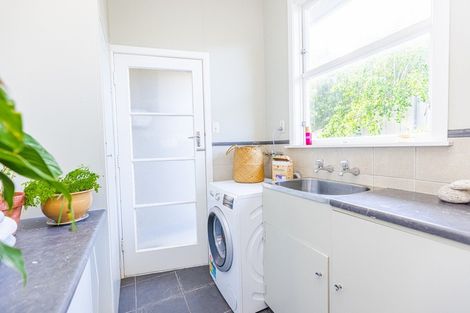 Photo of property in 4 Shakespeare Road, Bastia Hill, Whanganui, 4500