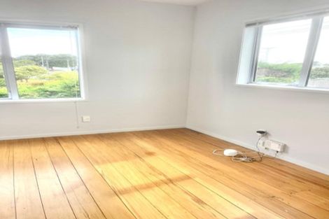 Photo of property in 164 Queen Street, Northcote Point, Auckland, 0627