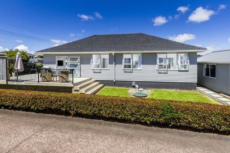 Photo of property in 16 Tapu Road, Huapai, Kumeu, 0810