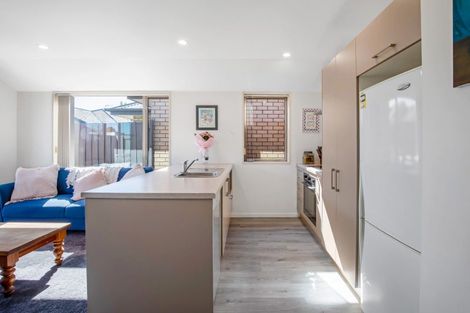 Photo of property in 8b Mortlake Street, Islington, Christchurch, 8042