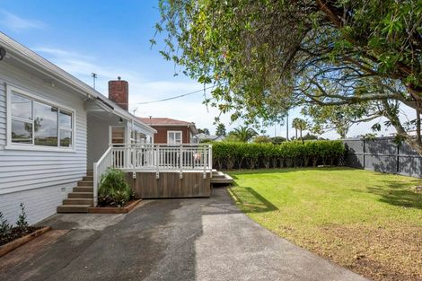 Photo of property in 2/159 Mokoia Road, Birkenhead, Auckland, 0626