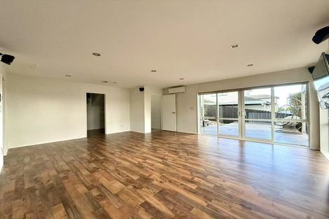 Photo of property in 240 Sturges Road, Henderson, Auckland, 0612