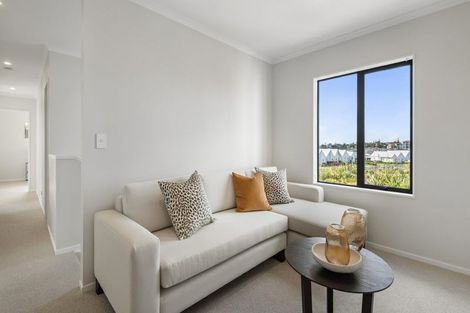 Photo of property in 2 Owen Chapman Drive, Red Beach, 0932