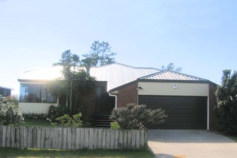 Photo of property in 134 Kowhai Avenue, Matarangi, Whitianga, 3592