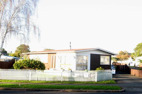 Photo of property in 61 Rowandale Avenue, Manurewa, Auckland, 2102