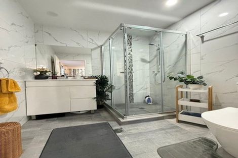 Photo of property in 4c Bill Phillip Place, Clendon Park, Auckland, 2103