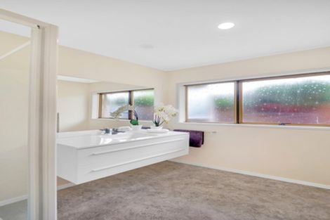 Photo of property in 1/58 Meadway, Sunnyhills, Auckland, 2010