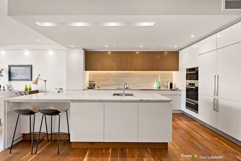 Photo of property in Clyde Quay Wharf, 2c/7 Clyde Quay Wharf, Te Aro, Wellington, 6011