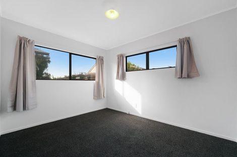 Photo of property in 2/19 Tane Street, New Lynn, Auckland, 0600