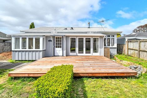 Photo of property in 1/2 Onslow Road, Papakura, 2110