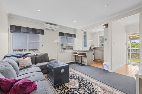 Photo of property in 417 Carrington Street, Upper Vogeltown, New Plymouth, 4310