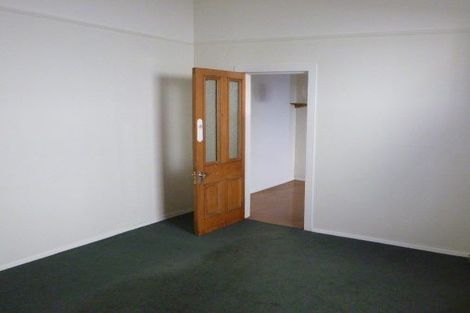 Photo of property in 30 Rhodes Street, Newtown, Wellington, 6021