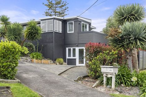 Photo of property in 1/467 Beach Road, Murrays Bay, Auckland, 0630