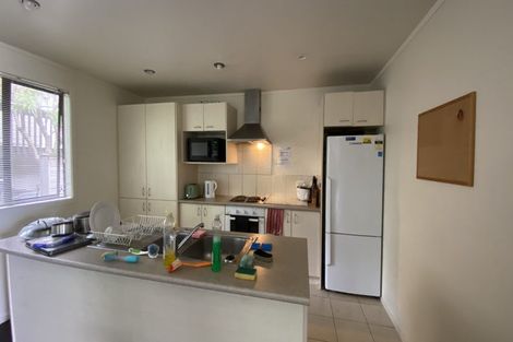 Photo of property in 8c Schnapper Rock Road, Schnapper Rock, Auckland, 0632